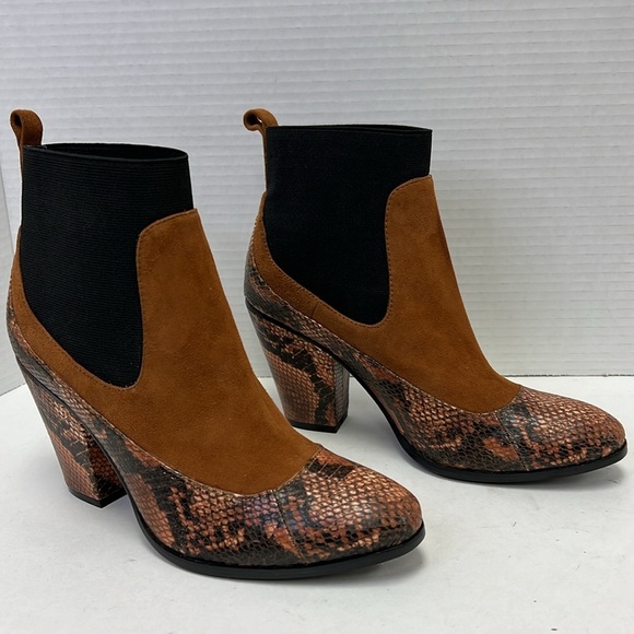 Deesigns by Dee Ocleppo 282213 Leather Ankle Boots Size 6.5 - Picture 3 of 13